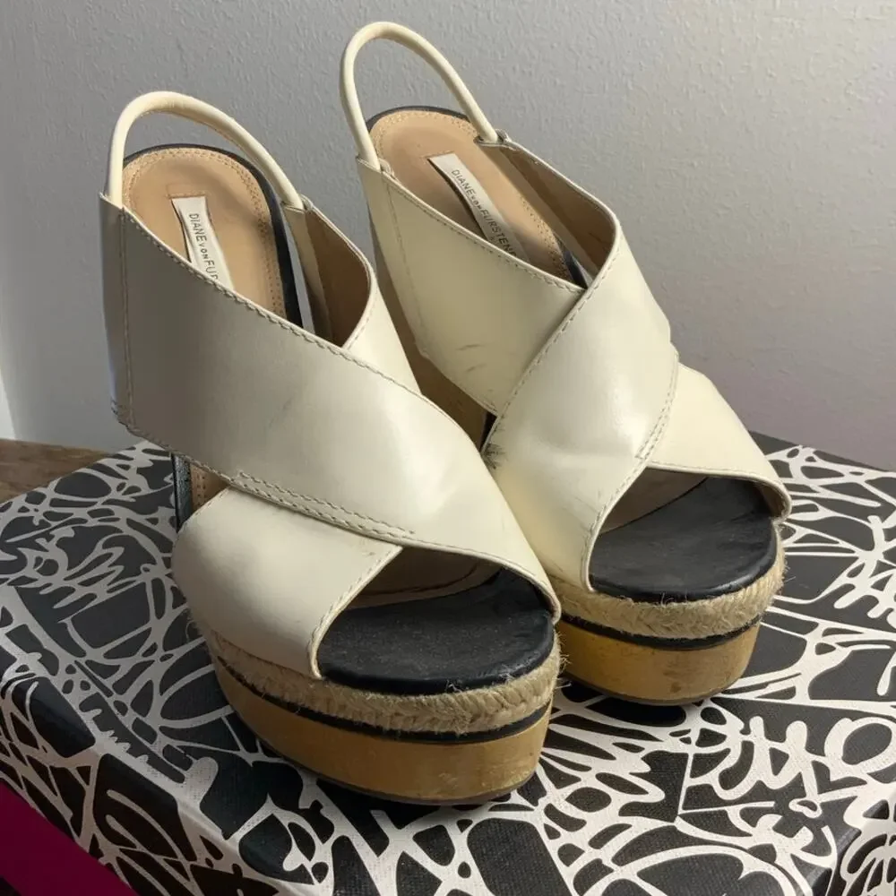 Diane Von Furstenberg comfort wedge